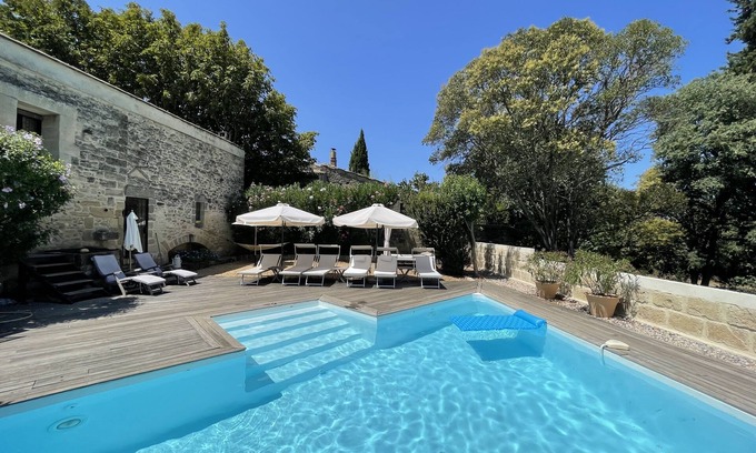 Aigues-Vives Casa | Hermosa Maison de Vigneron con piscina e impresionantes vistas en el centro del pueblo.