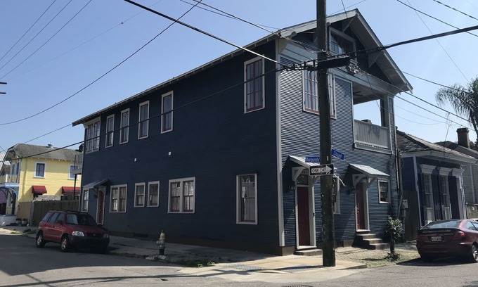 Bywater Apartamento | Bellamente restaurado mediados de siglo de Arte y Artesano Apartamento - Histórico Bywater