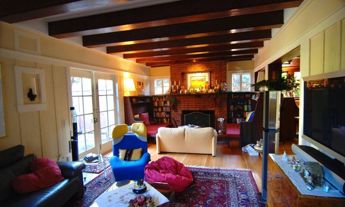 North Berkeley Casa | Beautifully Restored 3 BR Arts &Crafts House
