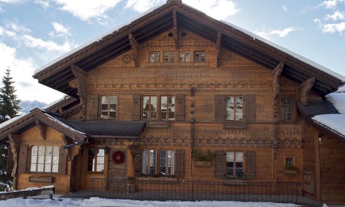 Ollon Chalet De Esquí | Gran chalet histórico restaurado con todas las comodidades modernas