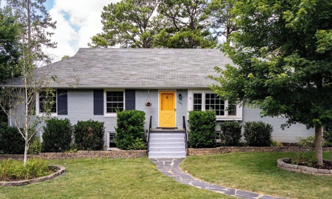 North Chesterfield Casa | Beautifully Updated Forest Hill Rancher- Whole House