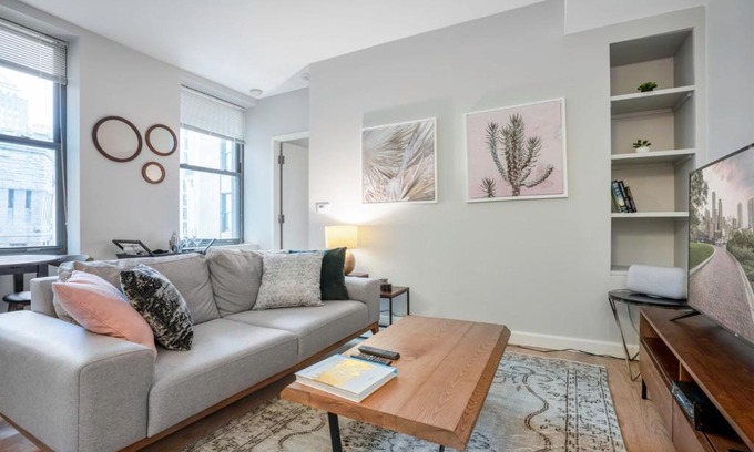 Bay Village Apartamento | Beauty in Back Bay 1BR w Gym nr the Common BOS-16