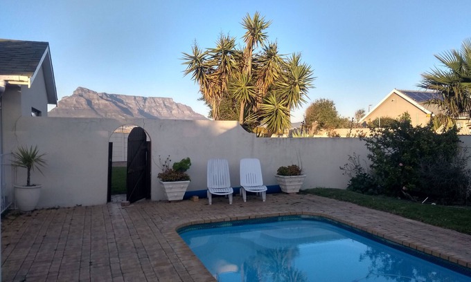 Cape Town Cabaña | Beauty, Location & Loads of Space...the perfect base from which to explore!