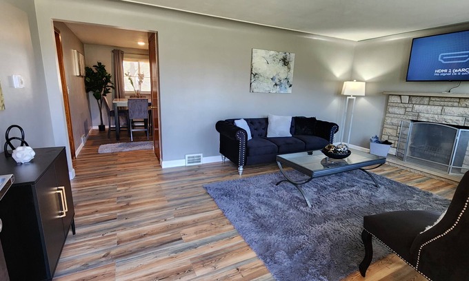 Youngstown Casa | Beauty Near Mill Creek Park at Bears Den