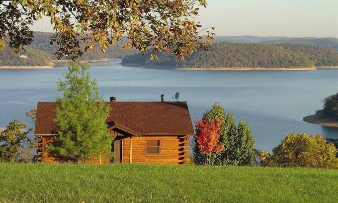 Sylvan Shores Cabina | Beaver Lake Cabin with Boat Dock/Swim Deck/Boat Slips, Incredible Lake View!