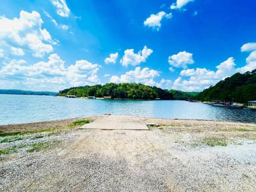 Beaver Shores Casa | Beaver Lake Getaway