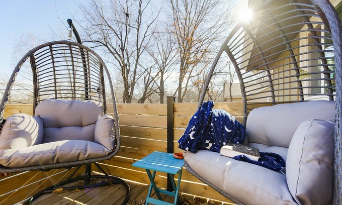Gladstone Casa | Becky & Marvels 420 Stay (Private Room)
