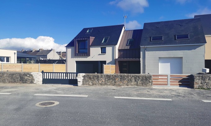 Tourlaville Casa | Becquet beach house
