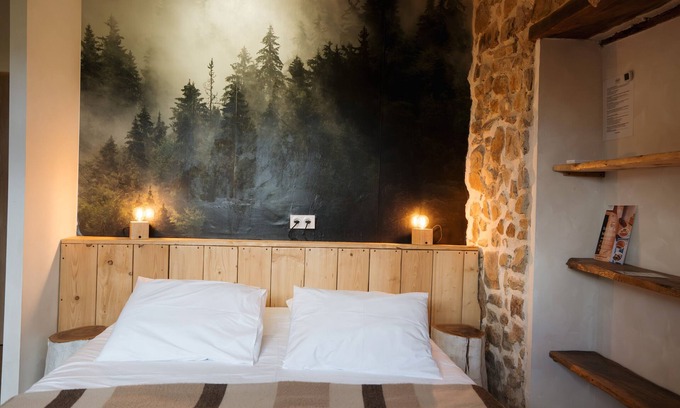 La Bastide-Clairence Cama Y Desayuno | Bed and Breakfast 'Maison Perbos 1556 - Ursuya' con piscina compartida, Wi-Fi y aire acondicionado