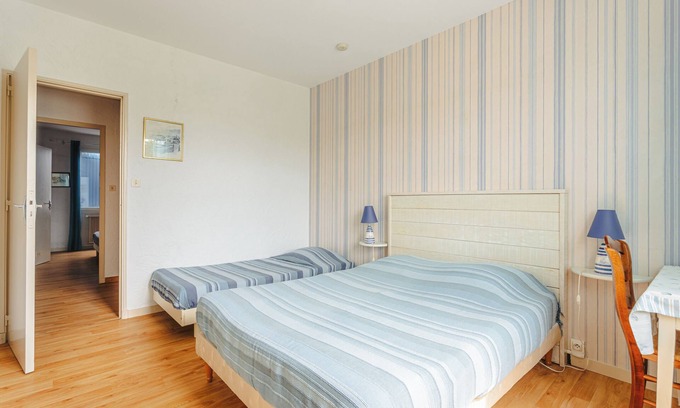 La Bree-les-Bains Cama Y Desayuno | Alojamiento y desayuno 'Le Grillon' con terraza compartida, jardín compartido y Wi-Fi