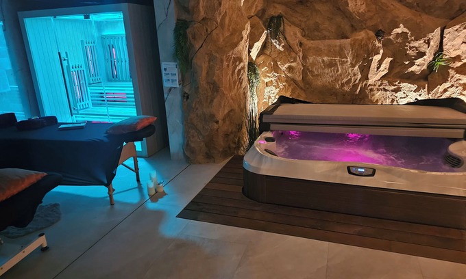 Besse-sur-Issole Cama Y Desayuno | Bed and breakfast Lotus bay
