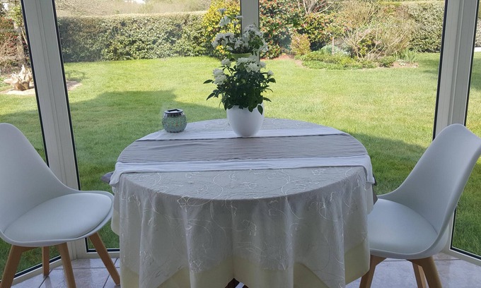 Nevez Casa | bed and breakfast chez josiane calme grand jardin