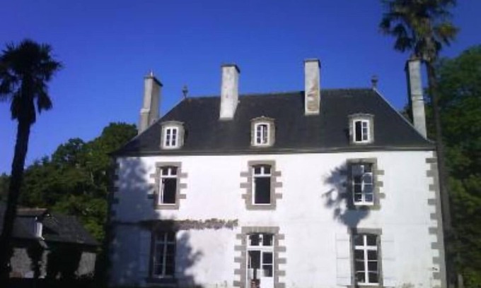 Miniac-Morvan Casa | Bed and breakfast en el castillo