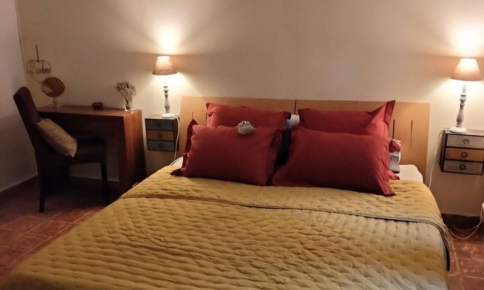 Sorgues Cama Y Desayuno | Bed and breakfast