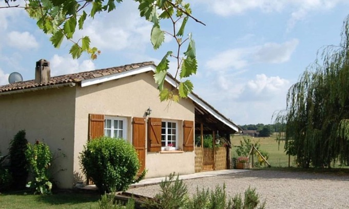Monclar Cabaña | CASA my confortable EN EL CAMPO CON PISCINA, castillos cerca, golf, cavallos,