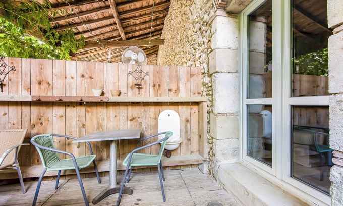 Noaillan Cama Y Desayuno | Bed and Breakfast 'L'orée De Lansot - Chambre Atelier' con terraza compartida, jardín compartido y Wi-Fi
