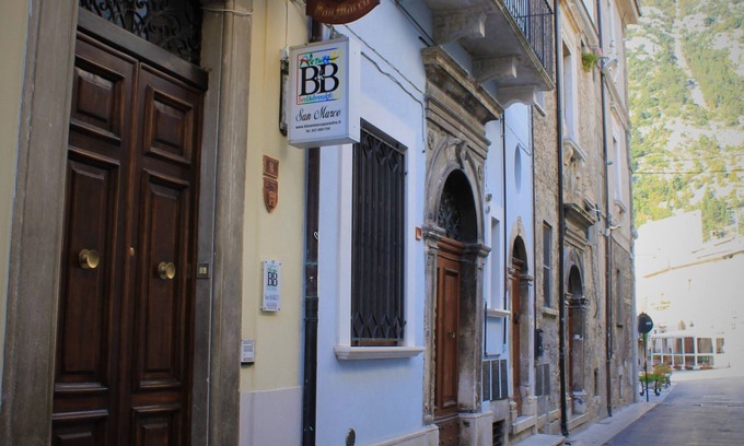 Pacentro Apartamento | Bed and Breakfast San Marco, apartamento BB1 de Via San Marco número 8, Pacentro