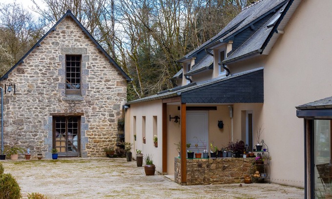 Begard Cama Y Desayuno | Alojamiento y desayuno "Victoria" con terraza compartida, jardín compartido y Wi-Fi