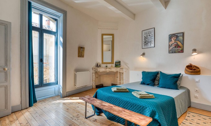 Saint-Andre-de-Sangonis Cama Y Desayuno | Bed and Breakfast 'Grande Chambre' with Shared Pool, Shared Garden and Wi-Fi