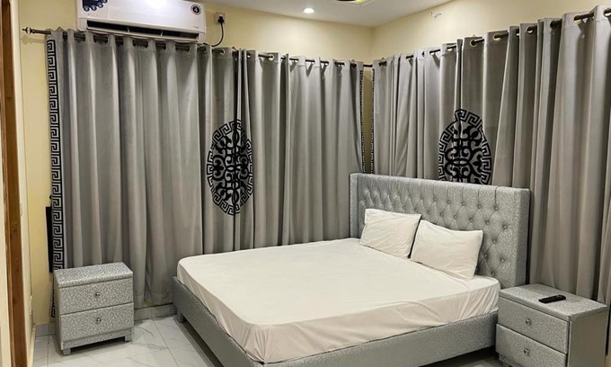 G-8 Sector Casa | Bed & Break Fast