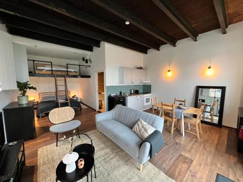 Joure Apartamento | Bed & Breakfast Heit