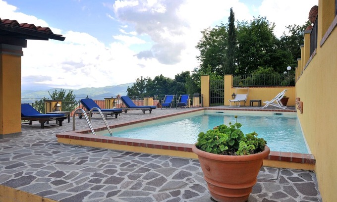 Gattaia Cama Y Desayuno | Bed & Breakfast in Gattaia with 1 bedrooms sleeps 2