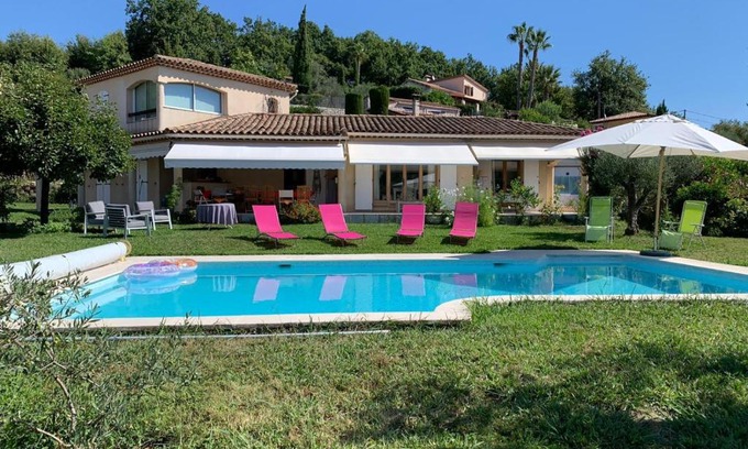 Saint-Jeannet Cama Y Desayuno | Bed & Breakfast Les LILLAS