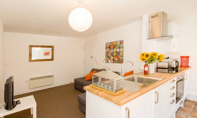 Eastleigh Apartamento | Beddoe Apartments 1 bedroom FF close to Airport, Rail and Motorway
