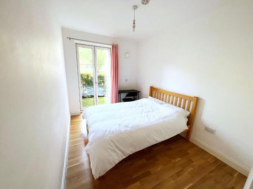 New Cross Casa | Bedroom 1, Queens Road