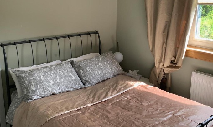 Restalrig Casa | Bedroom in Findlay Apartment