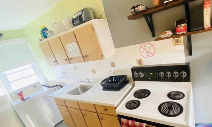 St. Catharines Apartamento | Bedroom Near downtown St.Catharines