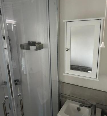 Oldbury Casa | Bedsit in Oldbury
