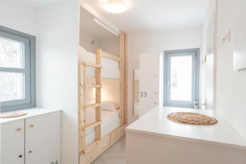 Fira Hostal | Bedspot Hostel