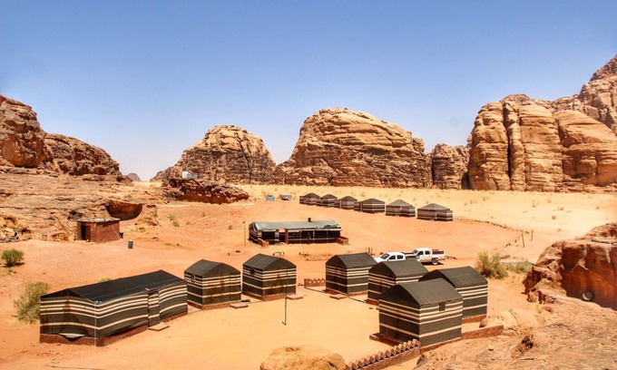Wadi Rum Alquiler De RV | Beduin star trail camp