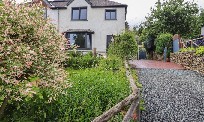 Threlkeld Cabaña | BEECH CROFT, pet friendly, with open fire in Keswick
