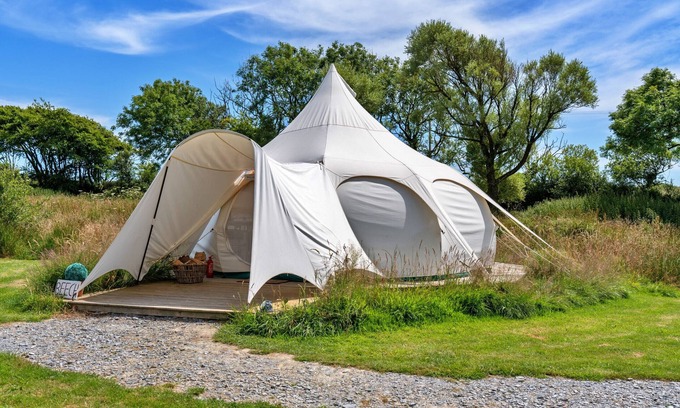 Ilfracombe Chalet De Esquí | Beech Lotus Belle Tent