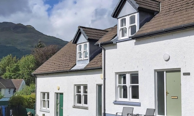 Arrochar Cabaña | Beechwood is a fantastic retreat set in the beautiful village of Arrochar.