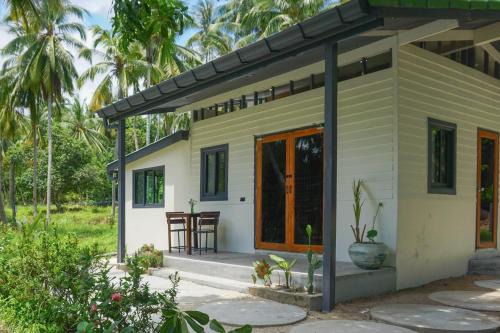 Wok Tum Casa | Behind the Temple Island Eco-Home 15min walk to Hin Kong Beach