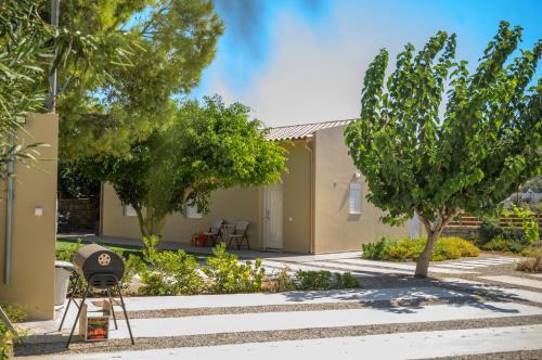 Kalamaki Casa | Behind The Waves