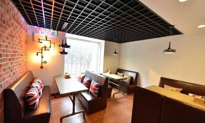 Downtown Beijing Hotel | Beijing RJ Brown Hotel