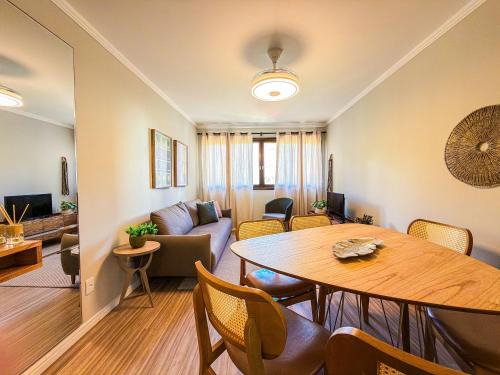 Aguas de Lindoia Apartamento | Belíssimo Ap na Praça - Garagem, Wi-fi e Piscina