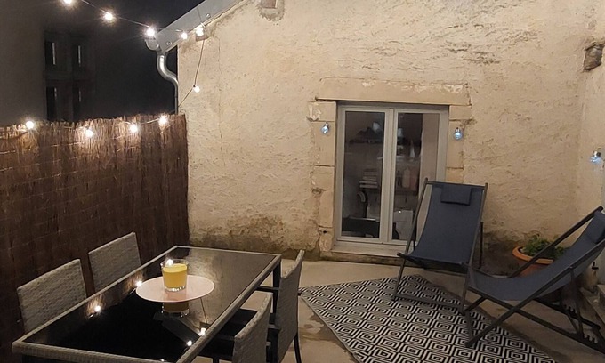 Mutigney Apartamento | Bel Appartement en Plein Centre du Village de Pesmes, Tout Équipé