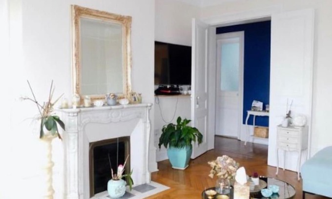 Anatole France Danton Apartamento | Bel appartement haussmannien