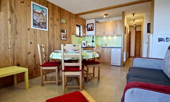 Chamrousse Apartamento | Bel appartement lumineux avec balcon, proche pistes et commerces à Chamrousse - FR-1-549-34