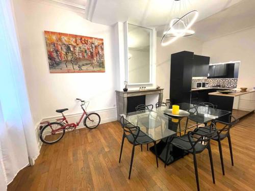 Besancon Old Town Apartamento | Bel appartement préfecture