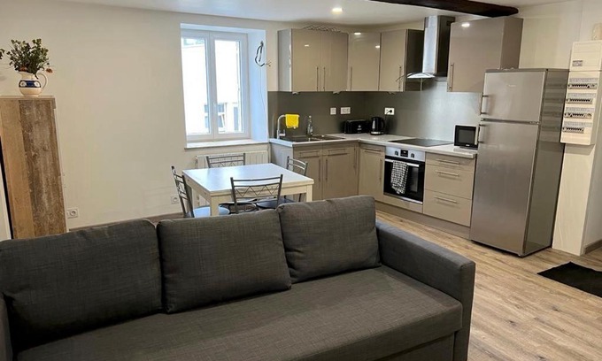 Pelussin Apartamento | Bel appartement T3 proximité centre et commerces
