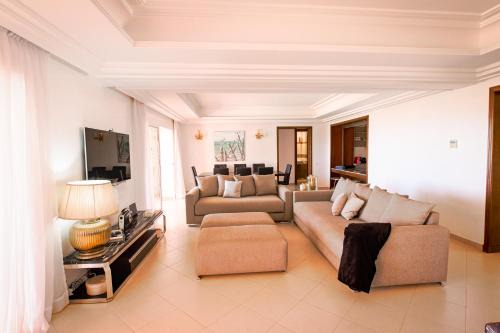 Anza Apartamento | Bel Horizon - Luxe - Piscine - 8 or 9 Px
