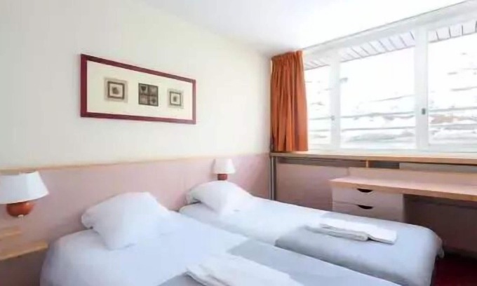Les Menuires Apartamento | Belambra Clubs Les Menuires - Snow And Heaven - Half board - 2 Rooms Essential 2 Adults and 3 Children with View Impregnable Mountain