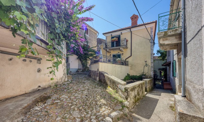 Beli Apartamento | Beli Old Town Apartment, Beli, Croatia