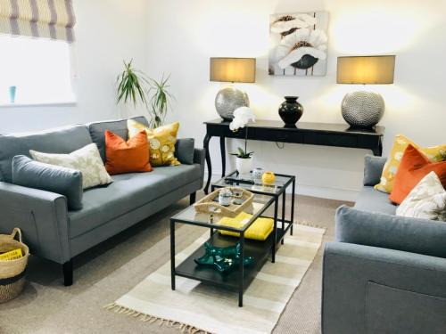 Ludwel Casa | Bell Cottage by Ludlow Castle with onsite parking